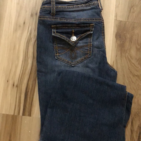 EARL JEAN BLUE Dark blue 5 pocket jeans. Junior Size 5. Pant length is 30” - Picture 3 of 9